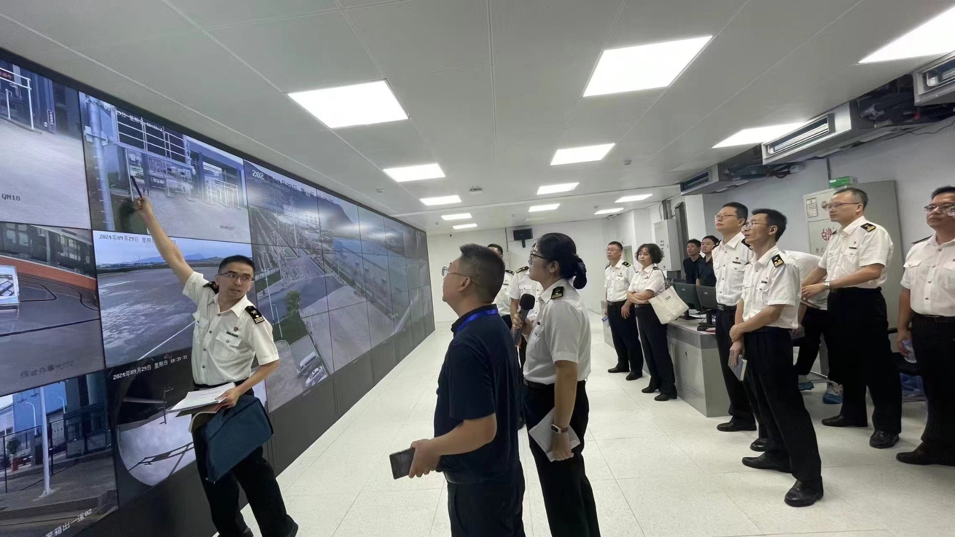 福州海关相关领导深入宁德保税物流中心（B保）项目调研，，，，，蔡慧铭拍摄3.jpg